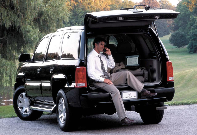 “I’ll business that business to you right away, Mr. Business! Pleasure doing computer with you.”